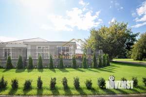 Дом 244м&sup2;, 1-этажный, участок 10 сот.  