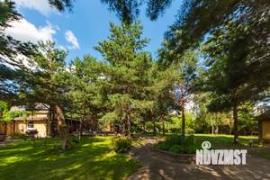 Дом 500м², 3-этажный, участок 50 сот.  