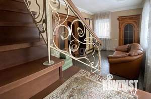 Дом 400м², 2-этажный, участок 8 сот.  