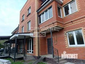 Таунхаус 170м&sup2;, 3-этажный, участок 1 сот.  