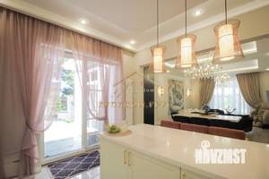 Дом 244м&sup2;, 1-этажный, участок 10 сот.  