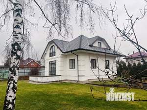 Дом 182м&sup2;, 2-этажный, участок 9 сот.  