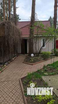 Дом 444м², 3-этажный, участок 13 сот.  