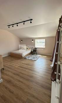 Дом 160м², 2-этажный, участок 6 сот.  