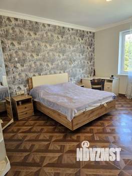 Дом 300м², 2-этажный, участок 8 сот.  
