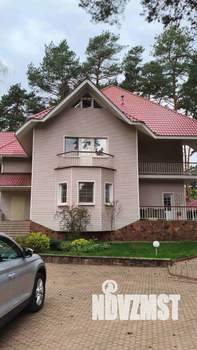 Дом 444м², 3-этажный, участок 13 сот.  