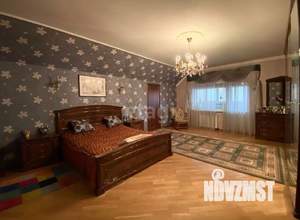 Дом 400м², 2-этажный, участок 8 сот.  