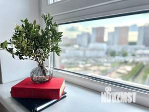 Студия квартира, посуточно, 30м2, 10/25 этаж