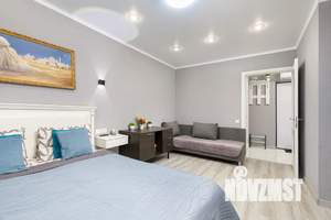 1-к квартира, посуточно, 40м2, 23/25 этаж