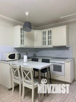 Студия квартира, посуточно, 30м2, 13/25 этаж