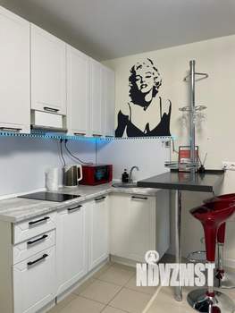 Студия квартира, посуточно, 28м2, 11/17 этаж