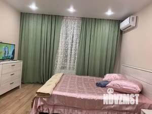 Студия квартира, посуточно, 30м2, 8/25 этаж