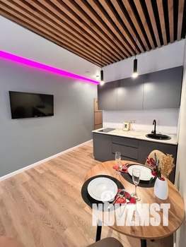 Студия квартира, посуточно, 20м2, 1/17 этаж