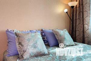 2-к квартира, посуточно, 60м2, 21/25 этаж