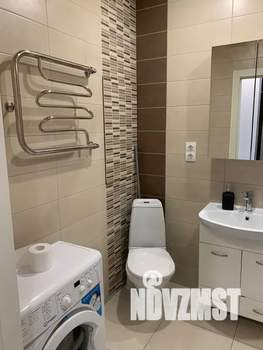 Студия квартира, посуточно, 32м2, 10/25 этаж