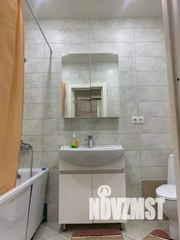 Студия квартира, посуточно, 27м2, 10/18 этаж