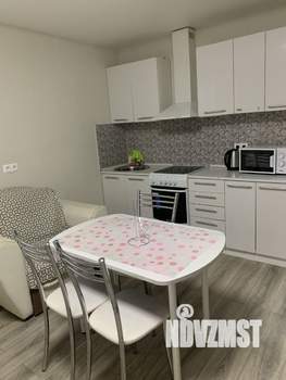 Студия квартира, посуточно, 32м2, 8/18 этаж