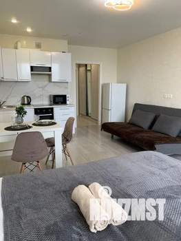 Студия квартира, посуточно, 32м2, 10/25 этаж