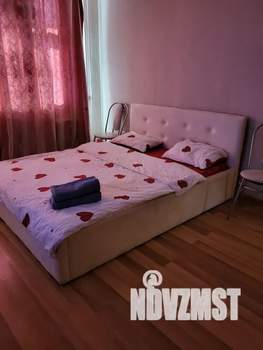1-к квартира, посуточно, 40м2, 7/25 этаж
