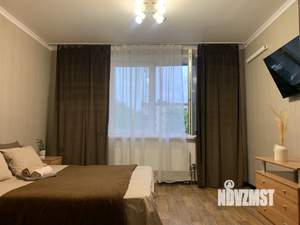 1-к квартира, посуточно, 38м2, 3/18 этаж