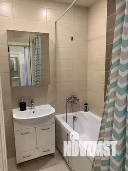 Студия квартира, посуточно, 32м2, 10/25 этаж