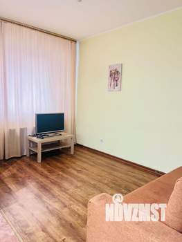 Студия квартира, посуточно, 27м2, 1/19 этаж