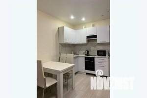 1-к квартира, посуточно, 30м2, 10/18 этаж