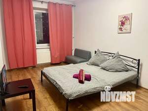 1-к квартира, посуточно, 35м2, 4/17 этаж