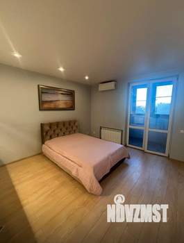 Студия квартира, на длительный срок, 40м2, 3/18 этаж