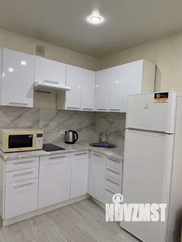 Студия квартира, посуточно, 27м2, 10/18 этаж