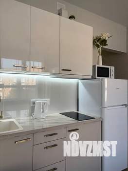 Студия квартира, посуточно, 20м2, 6/15 этаж