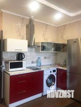 Студия квартира, посуточно, 28м2, 3/25 этаж