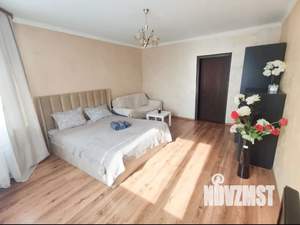 1-к квартира, посуточно, 35м2, 6/25 этаж