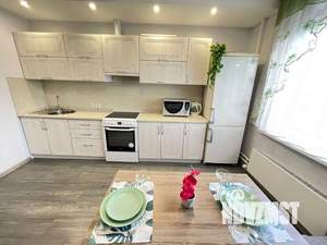 2-к квартира, посуточно, 60м2, 1/1 этаж