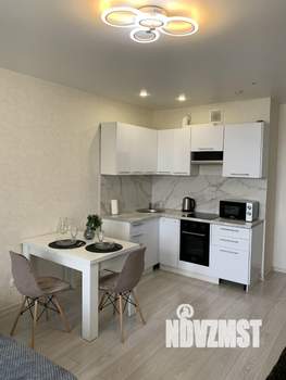 Студия квартира, посуточно, 30м2, 10/18 этаж