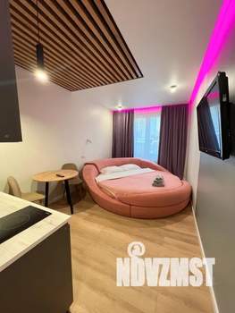 Студия квартира, посуточно, 20м2, 1/17 этаж