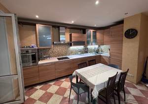 3-к квартира, на длительный срок, 100м2, 8/8 этаж