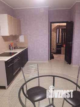 1-к квартира, на длительный срок, 41м2, 7/17 этаж