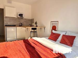 Студия квартира, посуточно, 30м2, 10/25 этаж