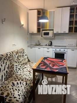 Студия квартира, посуточно, 32м2, 3/18 этаж