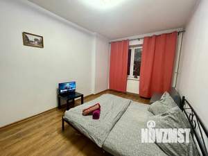 1-к квартира, посуточно, 35м2, 4/17 этаж