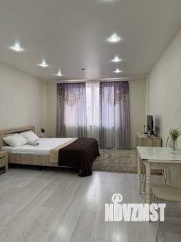 Студия квартира, посуточно, 27м2, 10/18 этаж