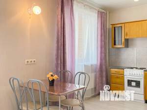 Студия квартира, посуточно, 38м2, 16/17 этаж