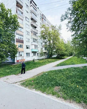 2-к квартира, вторичка, 43м2, 9/9 этаж
