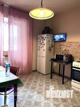2-к квартира, вторичка, 77м2, 1/10 этаж