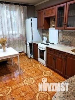 2-к квартира, вторичка, 61м2, 1/17 этаж