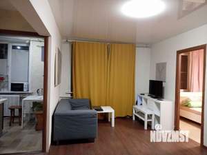 2-к квартира, вторичка, 42м2, 1/5 этаж