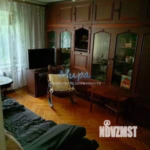 2-к квартира, вторичка, 42м2, 1/9 этаж