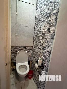2-к квартира, вторичка, 42м2, 1/9 этаж