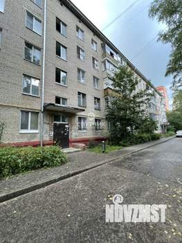 2-к квартира, вторичка, 42м2, 1/5 этаж